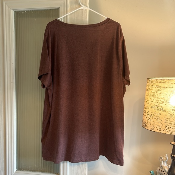 #087 L.A.T. Live and Tell Tee (4 - 26/28) Marled Maroon & Brown - Picture 3 of 7